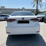 קורולה לבנה 2022 אחורי