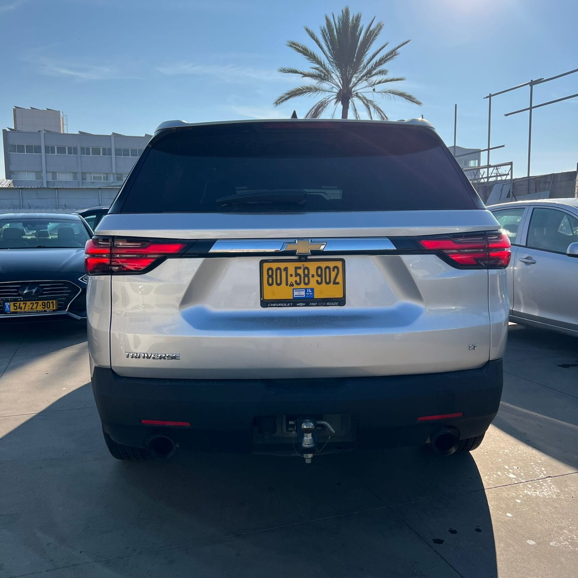 שברולט טראוורס כסופה שנת 2022