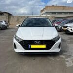 יונדאי i20 2023 לבנה - צד קדמי