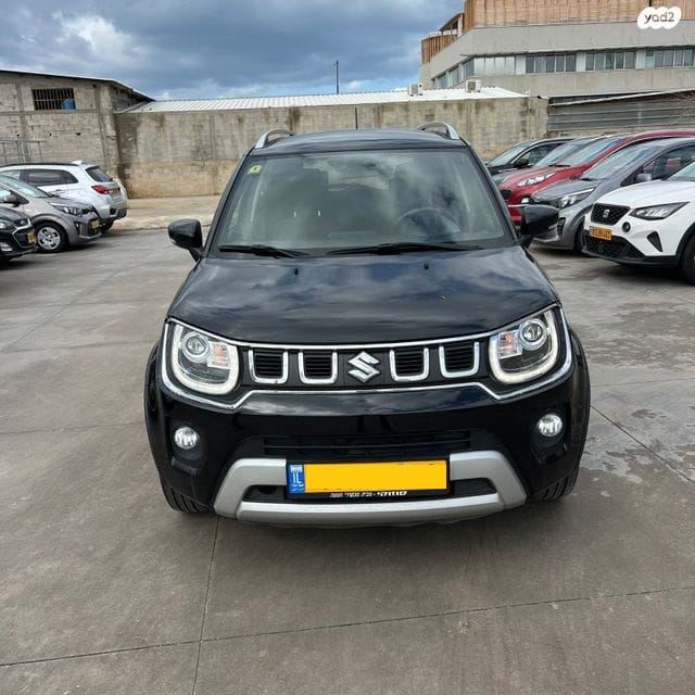 סוזוקי איגניס 2023 שחורה חזית