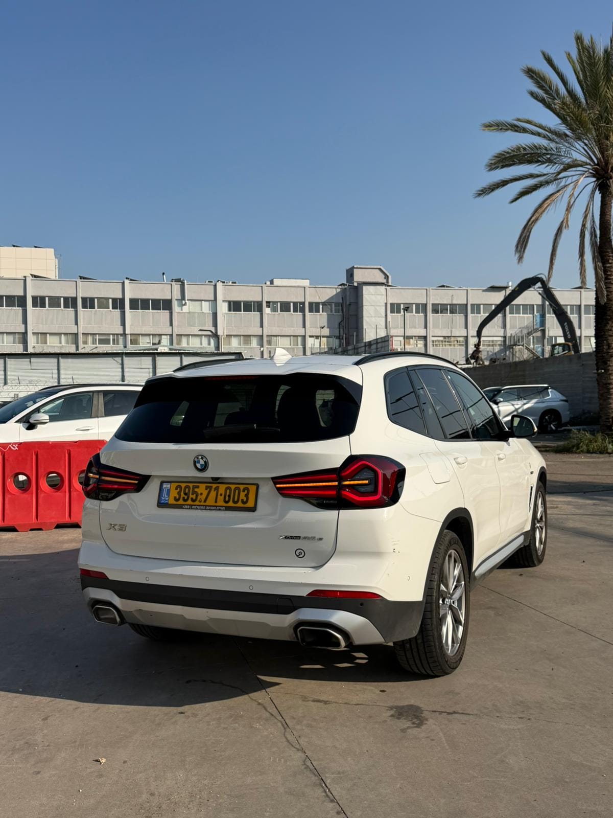 BMW X3 לבנה אחורי ימין
