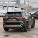 טויוטה ראב 4 שנת שחורה אחורי ימין 2021