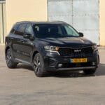 סורנטו 2022 שחורה חזית ימין