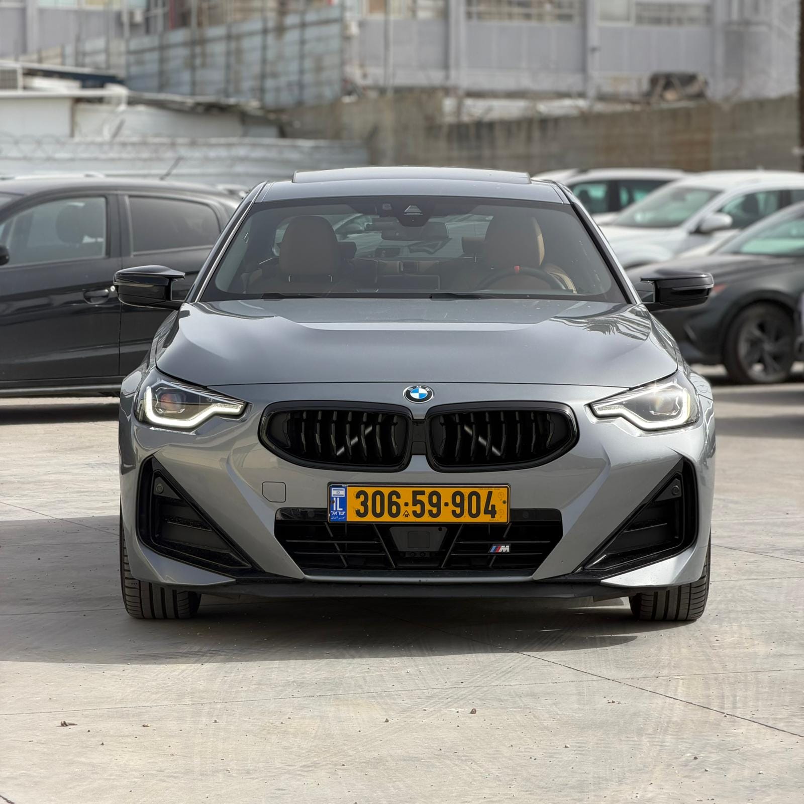 ב מ וו סדרה 2 שנת 2025 חזית