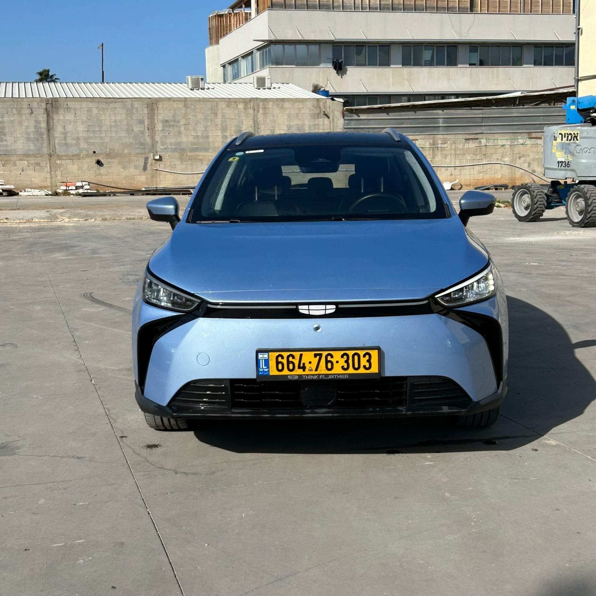 ג'ילי גאומטרי C חזית