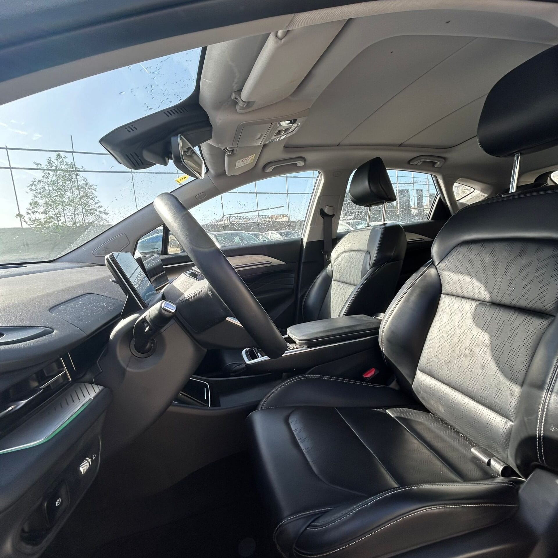 ג'ילי גאומטרי C פרופיל נהג